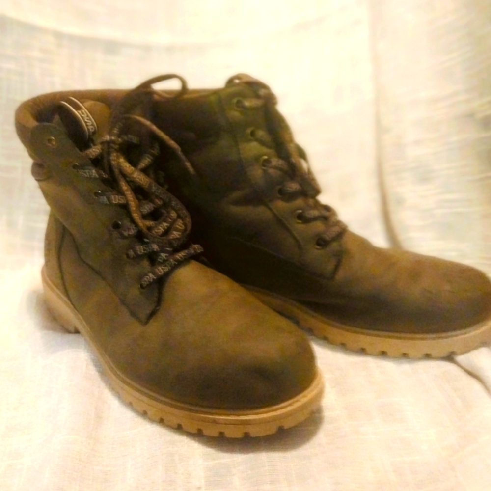 US Polo Assoc. Walking boots 8.5 mens